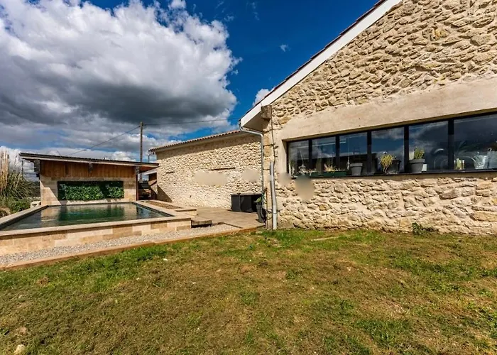 Дом отдыха Maison Cloturee, Piscine Privee Saint-Pierre-de-Bat